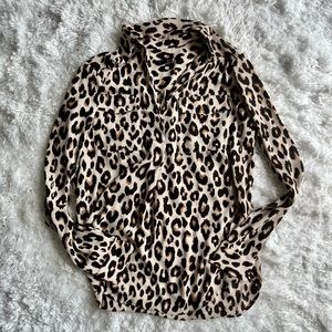 NWOT. Ann Taylor Silky Blouse.